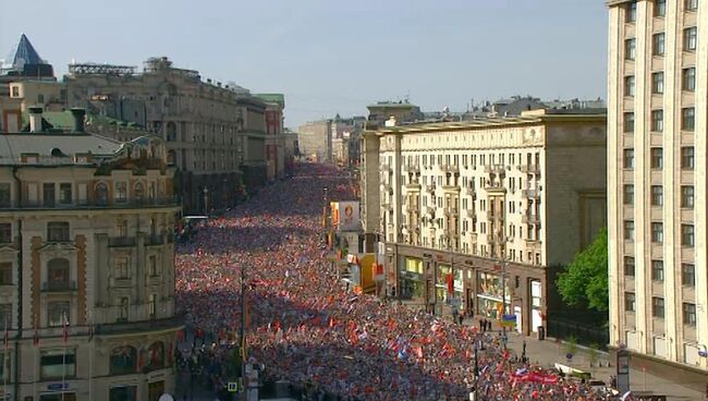 LIVE: Шествие участников акции Бессмертный полк в Москве