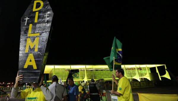 Протесты в Бразилии против начала процесса импичмента президента Дилмы Роуссефф
