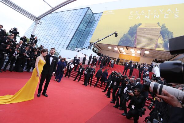 Певец Джастин Тимберлейк и актриса Анна Кендрик на красной дорожке церемонии открытия 69-го Каннского кинофестиваля