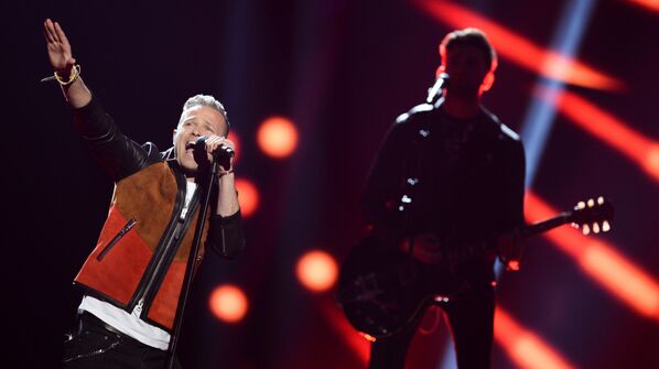 Никки Бирн (Ирландия) во время генеральной репетиции второго полуфинала 61-го международного конкурса песни Евровидение 2016 в Стокгольме