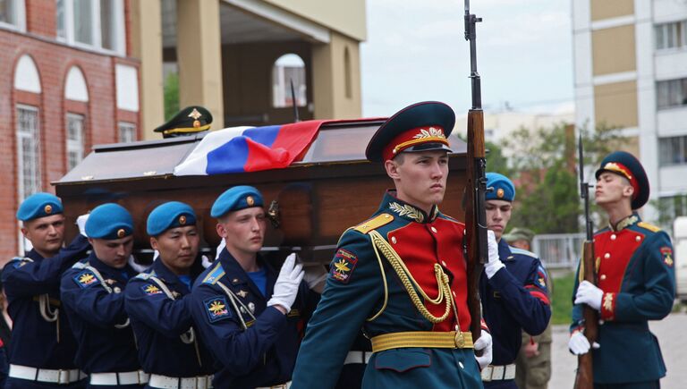 Прощание с погибшим в Сирии военным Антоном Ерыгиным