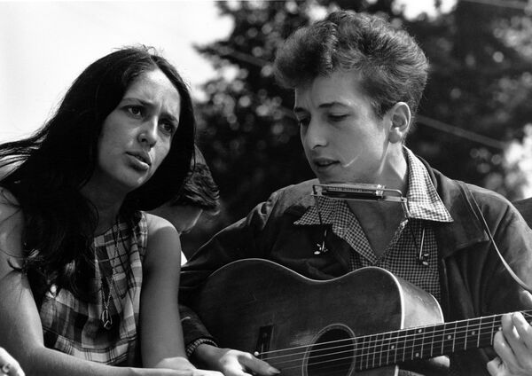 Американская певица Джоан Баэз и Боб Дилан. 28 августа 1963 год