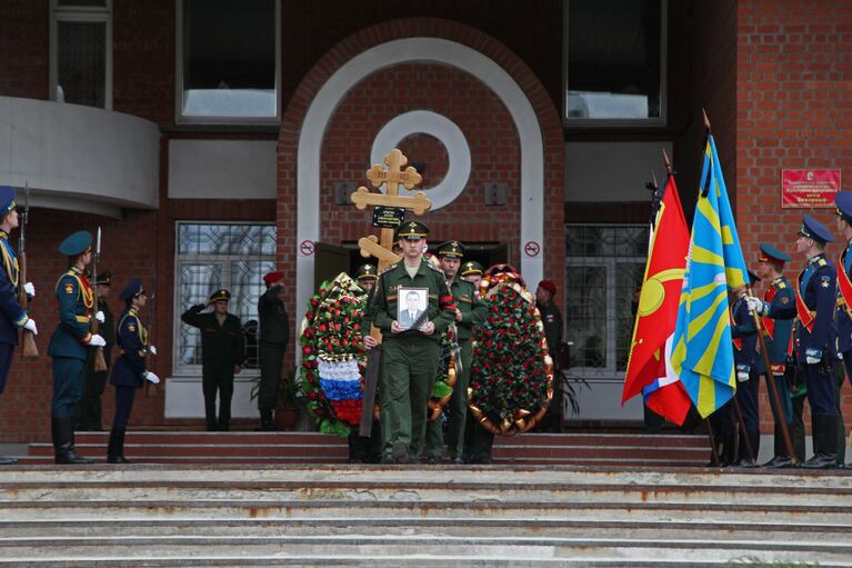 Прощание с погибшим в Сирии военным Антоном Ерыгиным