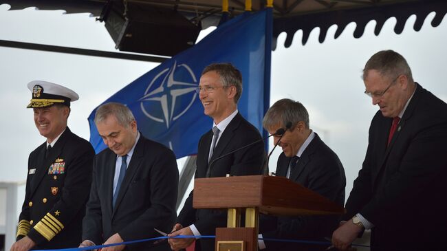 Церемония открытия американского комплекса ПРО Aegis Ashore на румынской военной базе в Девеселу. Архивное фото.