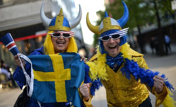 Болельщики перед началом второго полуфинала 61-го международного конкурса песни Евровидение - 2016 в Стокгольме
