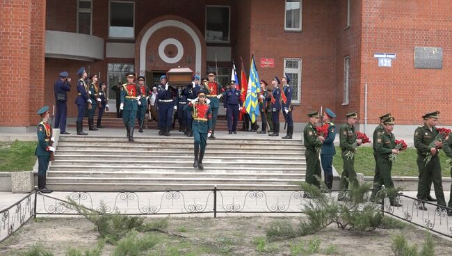 Погибшего в Сирии сержанта похоронили в Воронеже с воинскими почестями