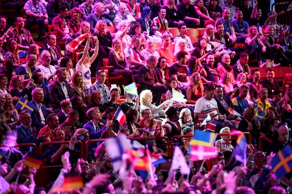 Зрители во время финала Евровидения-2016