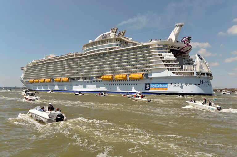 Самый большой круизный лайнер в мире — Harmony of the seas