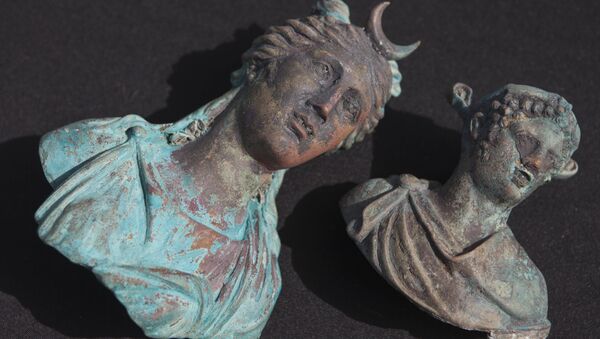 Бронзовые изваяния античных богов, найденные израильскими аквалангистами-любителями в Средиземном море