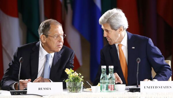 Глава МИД РФ Сергей Лавров и госсекретарь США Джон Керри во время переговоров по Сирии в Вене, Австрия. 17 мая 2016