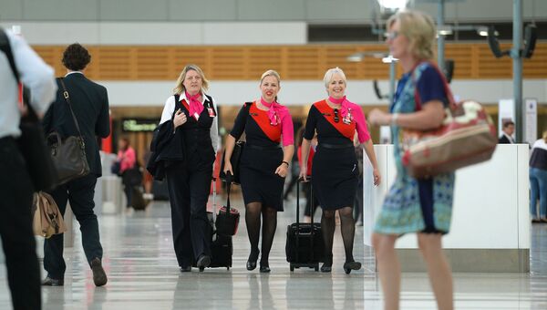 Бортпроводники авиакомпании Qantas в аэропорту Сиднея. Архивное фото