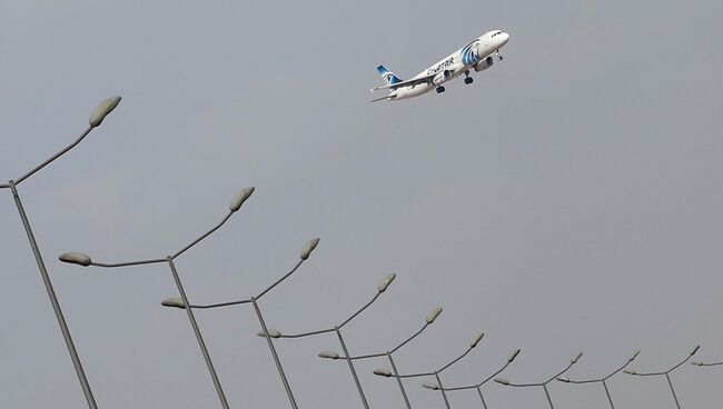 Самолет авиакомпании EgyptAir. Архивное фото