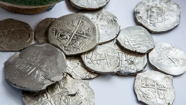 Монеты, найденные на месте будущей дороги, ведущей к Крымскому мосту