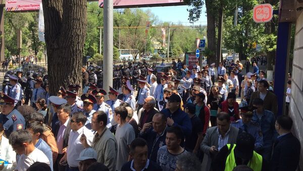 Полиция препятствует проведению несанкционированного митинга в Алма-Ате