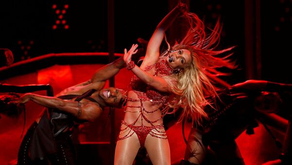 Американская поп-певица Бритни Спирс выступает во время Billboard Awards шоу. 22 мая 2016