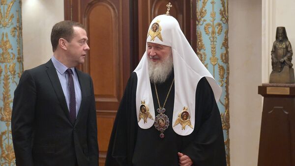 Премьер-министр РФ Д. Медведев и патриарх Московский и всея Руси Кирилл. Архивное фото