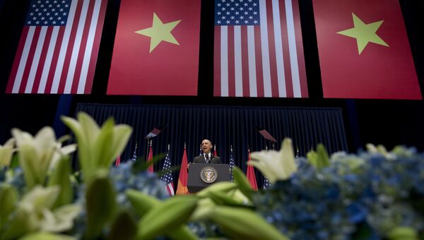 Президент США Барак Обама во время визита в Ханой, Вьетнам. 24 мая 2016 года