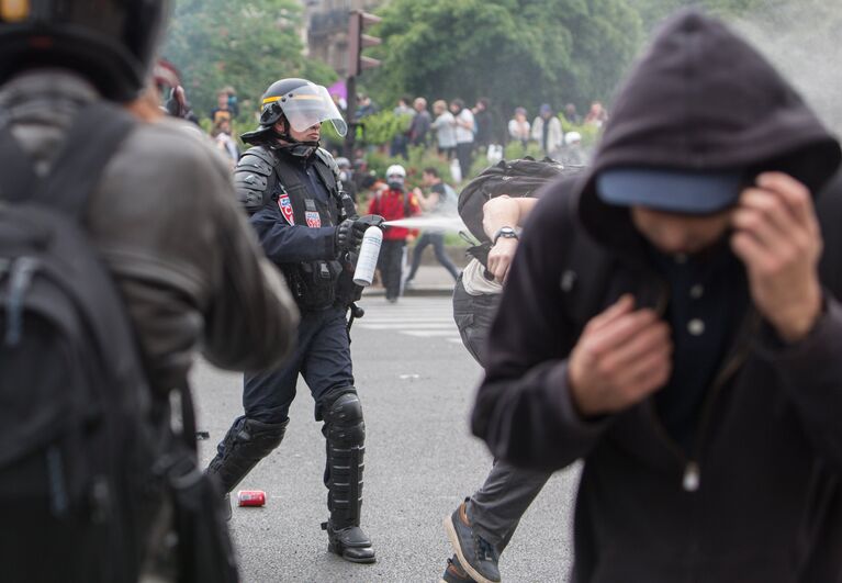 Акция протеста профсоюзов в Париже