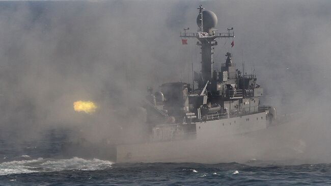 Военный корабль Южной Кореи во время учений