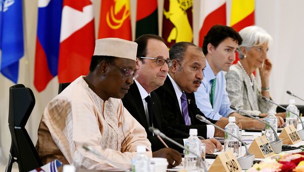 Лидеры стран-участниц большой семерки во время очередной сессии саммита G7 в Японии. 27 мая 2016 года
