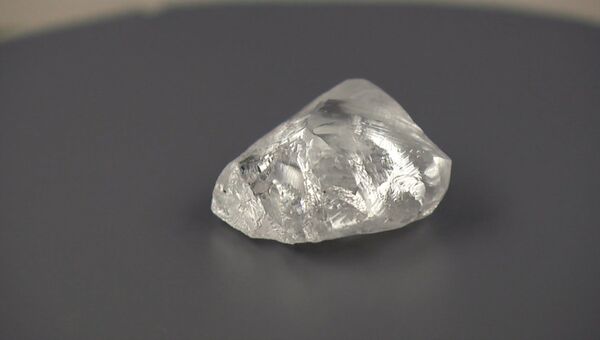Алмаз весом 207,29 карата: как выглядит найденный в Якутии уникальный камень