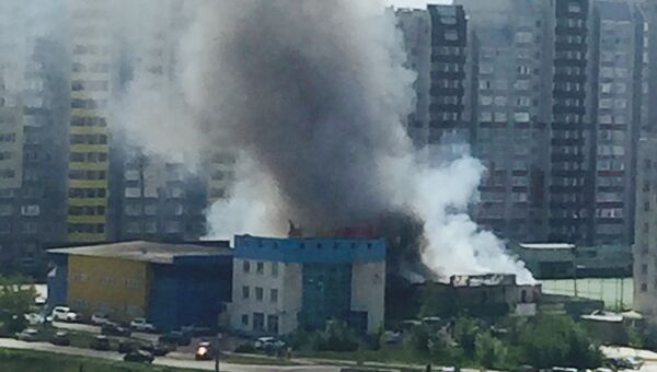 Пожар в спортклубе Коммунальщик в Барнауле. 28 мая 2016