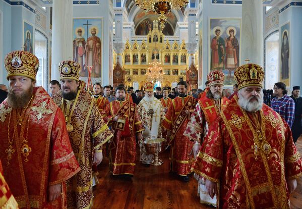 Патриарх  Кирилл совершает освящение собора во имя святого великомученика Пантелеимона в Старом Русике