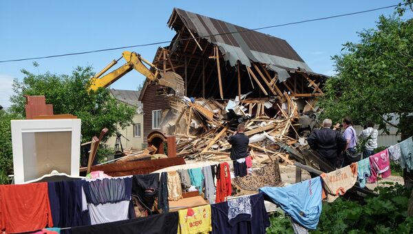 Снос незаконно установленных построек в поселке Плеханово в Тульской области
