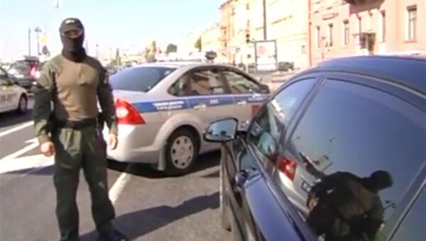 В сети появилось видео погони ДПС за кортежем в Петербурге
