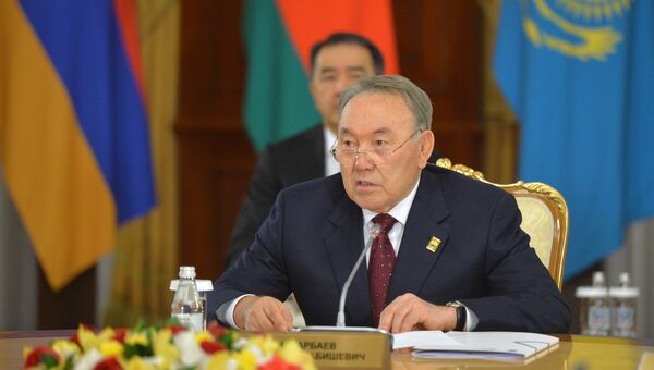 Президент Казахстана Нурсултан Назарбаев во время заседания в Астане Высшего Евразийского экономического совета на уровне глав государств в узком составе. 31 мая 2016