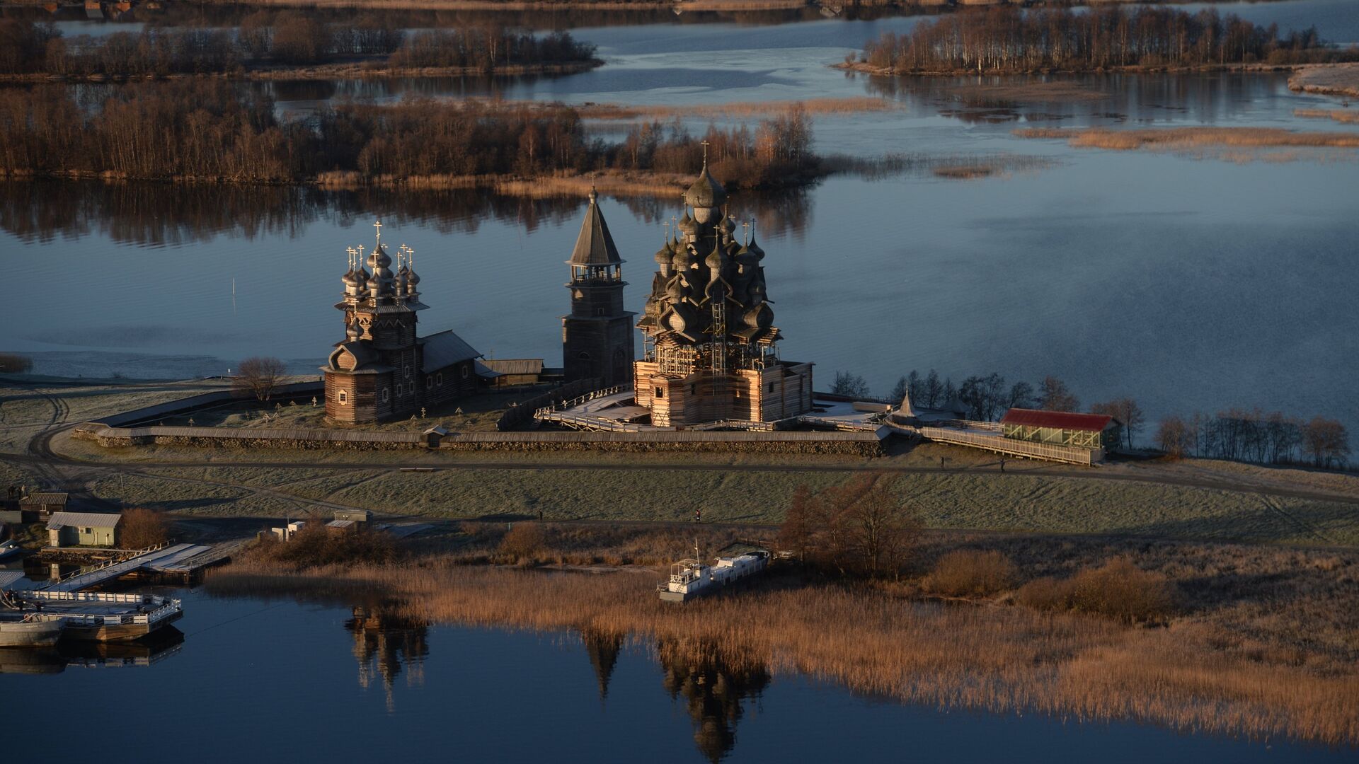 Музей-заповедник Кижи в республике Карелия. Архивное фото - РИА Новости, 1920, 13.08.2018