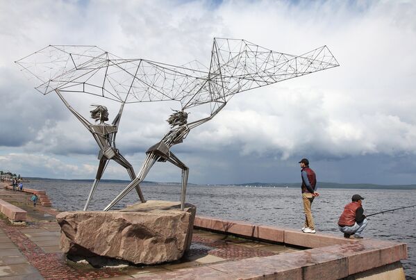 Скульптура Рыбаки на Онежской набережной в Петрозаводске