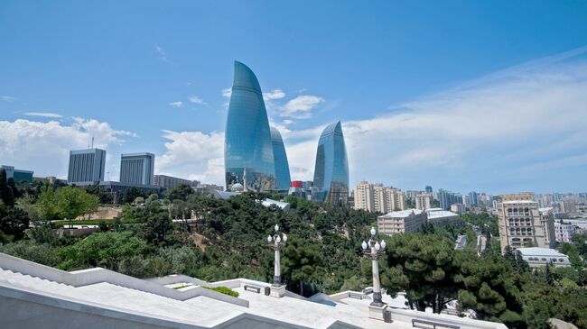 Высочайшие здания в Азербайджане Пламенные башни и здание парламента в Баку. Архивное фото