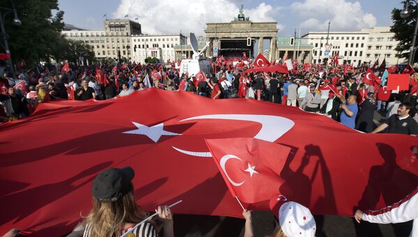 Турецкий флаг в Берлине. Архивное фото