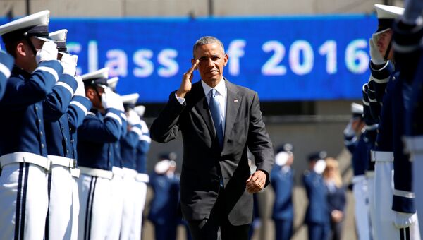 Барак Обама на церемонии выпуска в академии ВВС США. 3 июня 2016