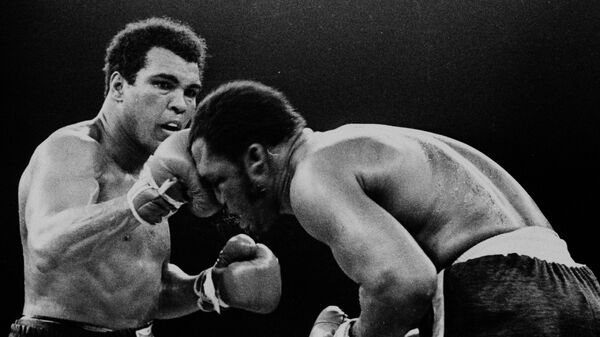 Бой между Мохаммедом Али и Джо Фрейзером в Маниле, Филиппины. 1 октября 1975. Архивное фото