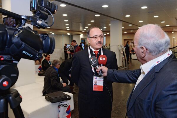 Председатель совета директоров медиагруппы Al Mayadeen TV Гассан Бен Джиддоу (Ливан) во время интервью перед началом форума Новая эпоха журналистики: прощание с мейнстримом