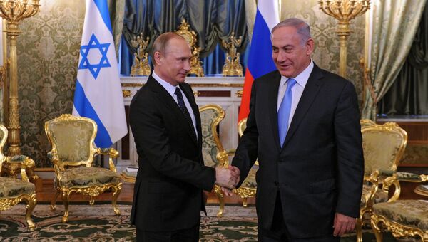 Президент России Владимир Путин и премьер-министр Израиля Биньямин Нетаньяху во время встречи в Кремле