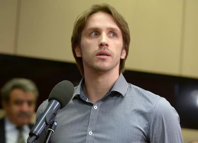 Артист балета Андрей Меркурьев на награждении лауреатов международного конкурса им. Олеся Бузины. Апрель 2016 года Артист балета Андрей Меркурьев на награждении лауреатов международного конкурса им. Олеся Бузины. Апрель 2016 года