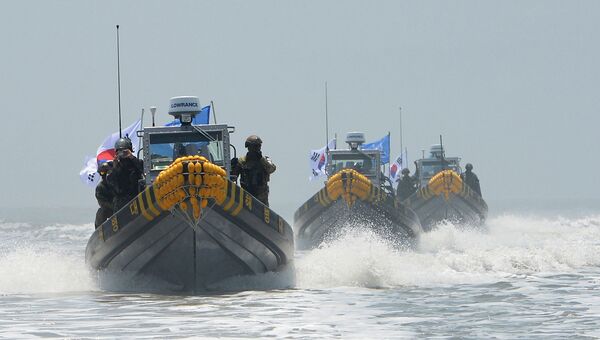 Операция по задержанию китайских судов, ведущих незаконный промысел в Желтом море, рядом с КНДР