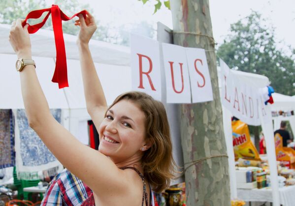 Праздничные мероприятия, приуроченные ко Дню России, прошли во всех городах страны, а также за рубежом.