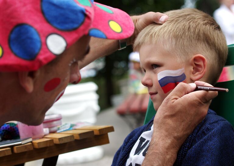 В Севастополе День России отметили ярмарками, концертами и выставками.