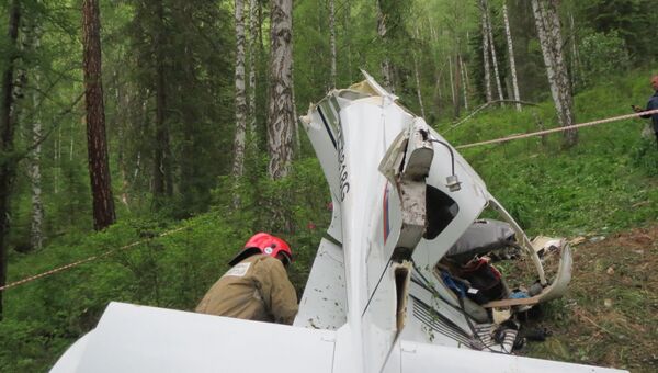 Крушение самолета Аэропракт А-33 в горах республики Алтай. Архивное фото
