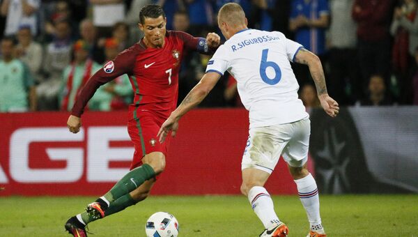 Матч Евро-2016 Португалия - Исландия