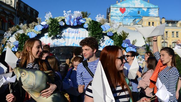 Гастрономический фестиваль Рыбная неделя на Кузнецком мосту в Москве. архивное фото