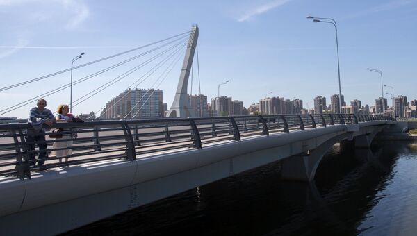 Мост через Дудергофский канал в Красносельском районе Санкт-Петербурга
