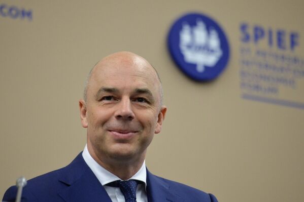 Министр финансов РФ Антон Силуанов участвует в панельной сессии Макроэкономическая политика: стратегия действий в рамках ПМЭФ