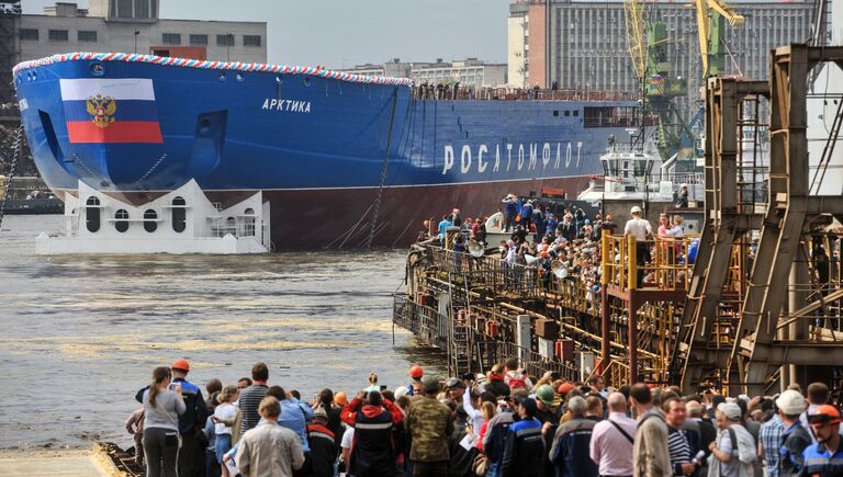 Церемония спуска на воду головного атомного ледокола проекта Арктика на Балтийском заводе в Санкт-Петербурге