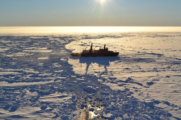 Экспедиция Арктика-2012 на атомном ледоколе Россия