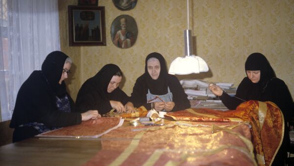 Монахини Пюхтицкого Успенского женского монастыря